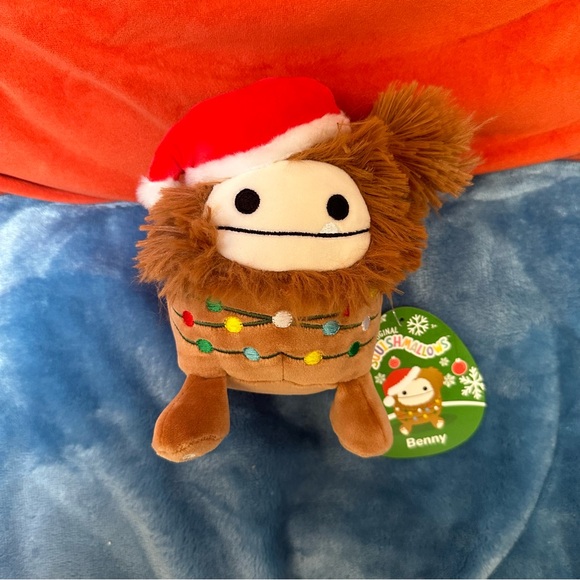 SQUISHMALLOWS Christmas Benny the Bigfoot 5in NWT - Picture 1 of 3
